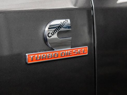 Used 2025 RAM 2500 Laramie image 15