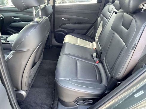 Used 2025 Hyundai Tucson Limited AWD/4WD image 13