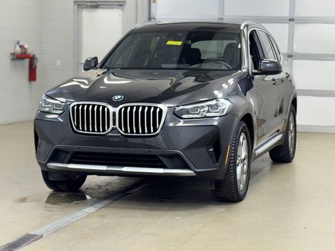 Used 2023 BMW X3 xDrive30i image 3
