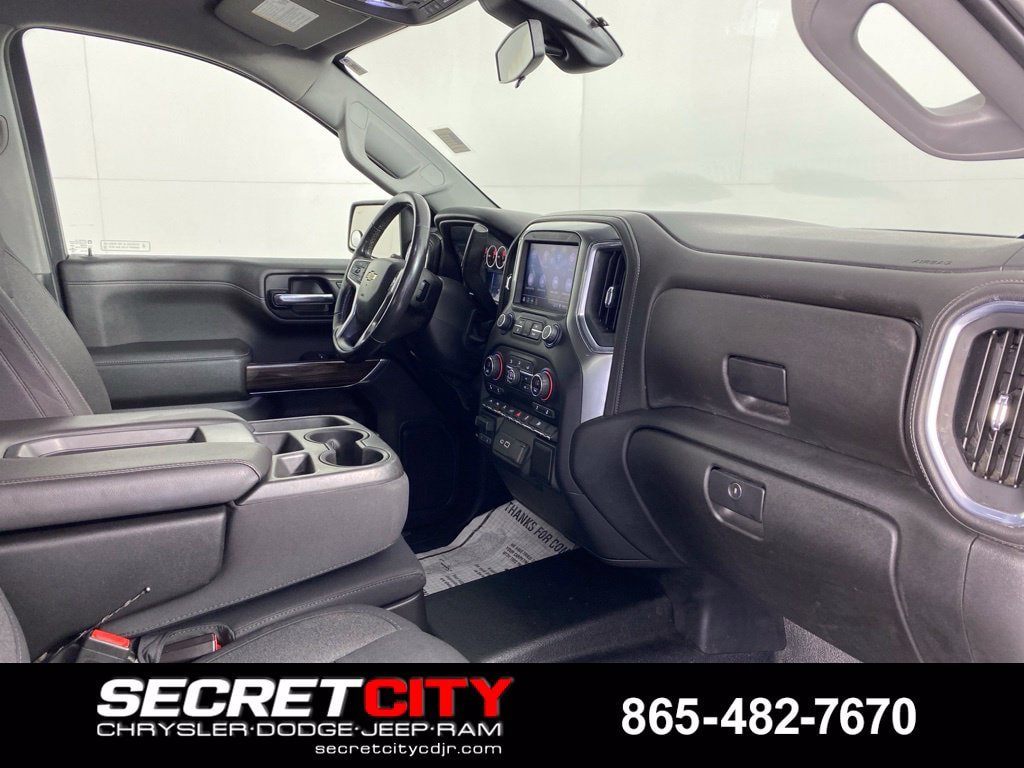 Used 2020 Chevrolet Silverado 1500 LT w/ Convenience Package AWD/4WD image 32