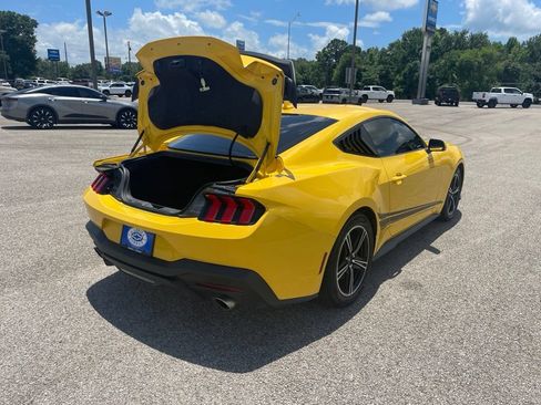 Used 2024 Ford Mustang Coupe RWD image 32