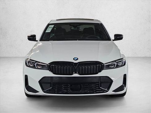 Used 2026 BMW 330i Sedan w/ M Sport Package RWD image 2