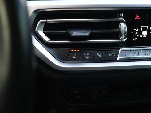 Used 2021 BMW M4 Competition w/ Executive Package image 36