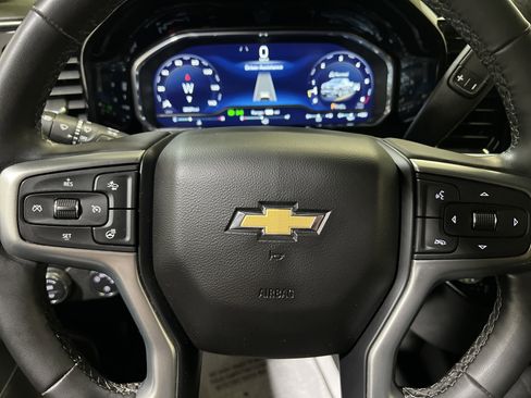 Used 2023 Chevrolet Silverado 1500 LT w/ Z71 Off-Road Package AWD/4WD image 21