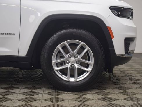 Used 2021 Jeep Grand Cherokee L Laredo w/ Luxury Tech Group I image 41