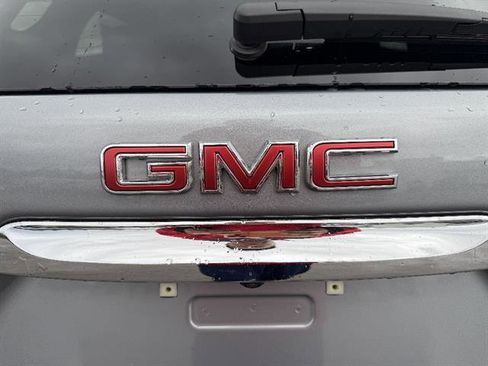 Used 2023 GMC Terrain SLE FWD image 21