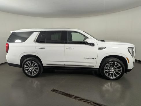 Used 2025 GMC Yukon Denali w/ Denali Reserve Package AWD/4WD image 7