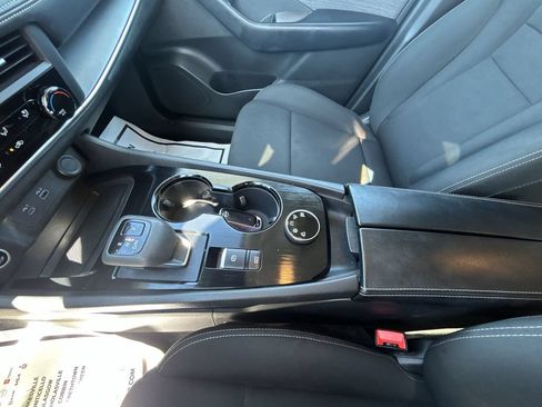 Used 2023 Nissan Rogue S AWD/4WD image 26