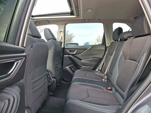 Used 2022 Subaru Forester Premium image 20