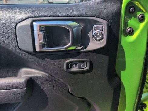 New 2025 Jeep Gladiator Sport image 15