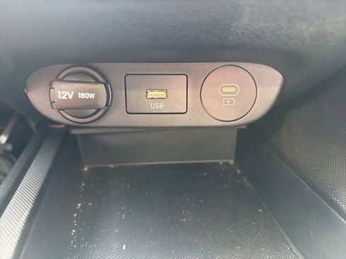 Used 2024 Hyundai Elantra SEL FWD image 13