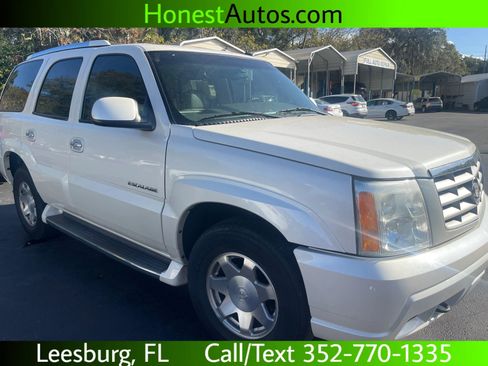 Used 2002 Cadillac Escalade AWD image 1