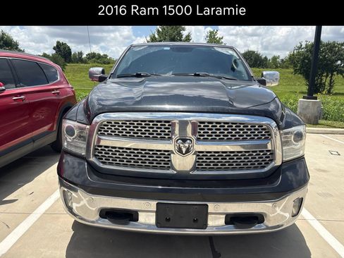 Used 2016 RAM 1500 Laramie w/ Convenience Group AWD/4WD image 2