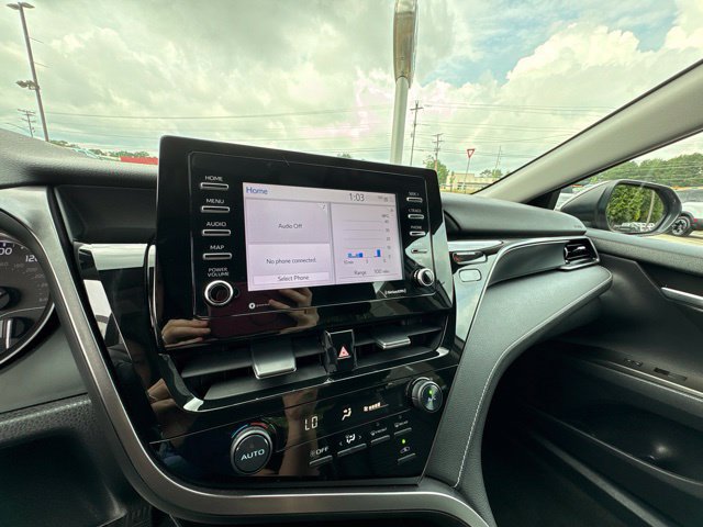 Used 2021 Toyota Camry SE FWD image 17