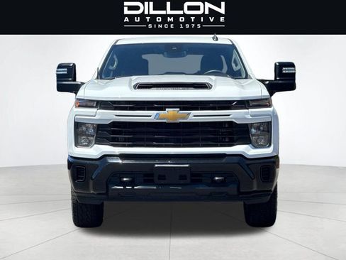 Used 2024 Chevrolet Silverado 2500 Custom w/ Custom Value Package AWD/4WD image 9