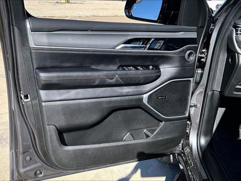 New 2026 Jeep Grand Wagoneer 4WD image 10