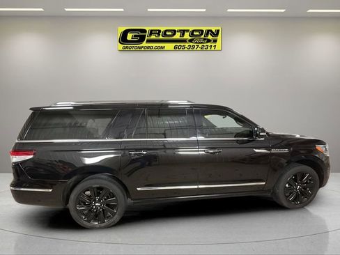 Used 2022 Lincoln Navigator L Reserve w/ Equipment Group 201A AWD/4WD image 5