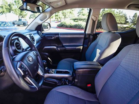 Certified 2021 Toyota Tacoma SR5 image 22