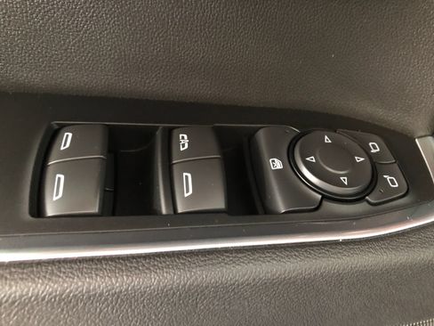 Used 2026 Chevrolet Silverado 1500 LT AWD/4WD image 34
