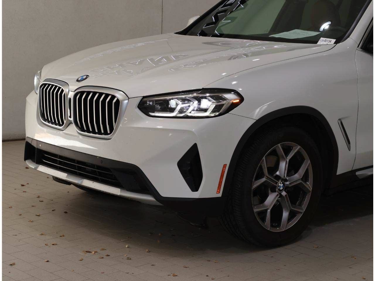 Used 2022 BMW X3 sDrive30i w/ Convenience Package RWD image 2