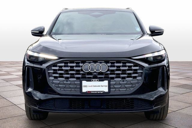 Used 2025 Audi Q5 Premium Plus w/ Premium Plus AWD/4WD image 3