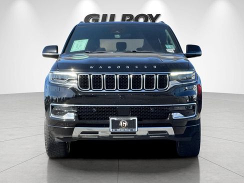 Used 2023 Jeep Wagoneer Series III w/ Preferred Equipment Group AWD/4WD image 9
