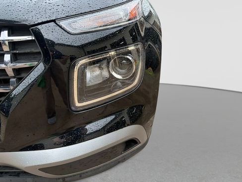 Certified 2023 Hyundai Venue SEL w/ Cargo Package FWD image 11