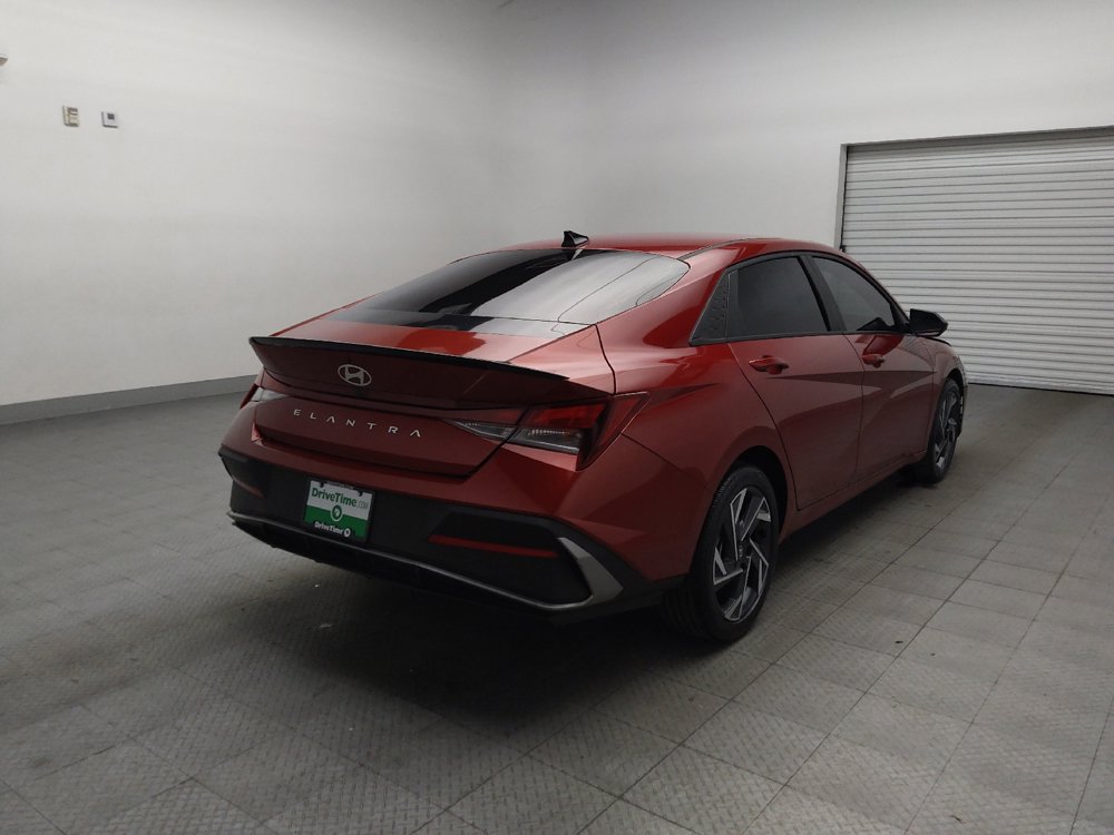 Used 2025 Hyundai Elantra Sport w/ Cargo Package FWD image 9