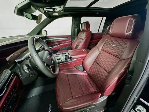 Used 2025 Cadillac Escalade ESV Premium Luxury w/ Touring Package image 23