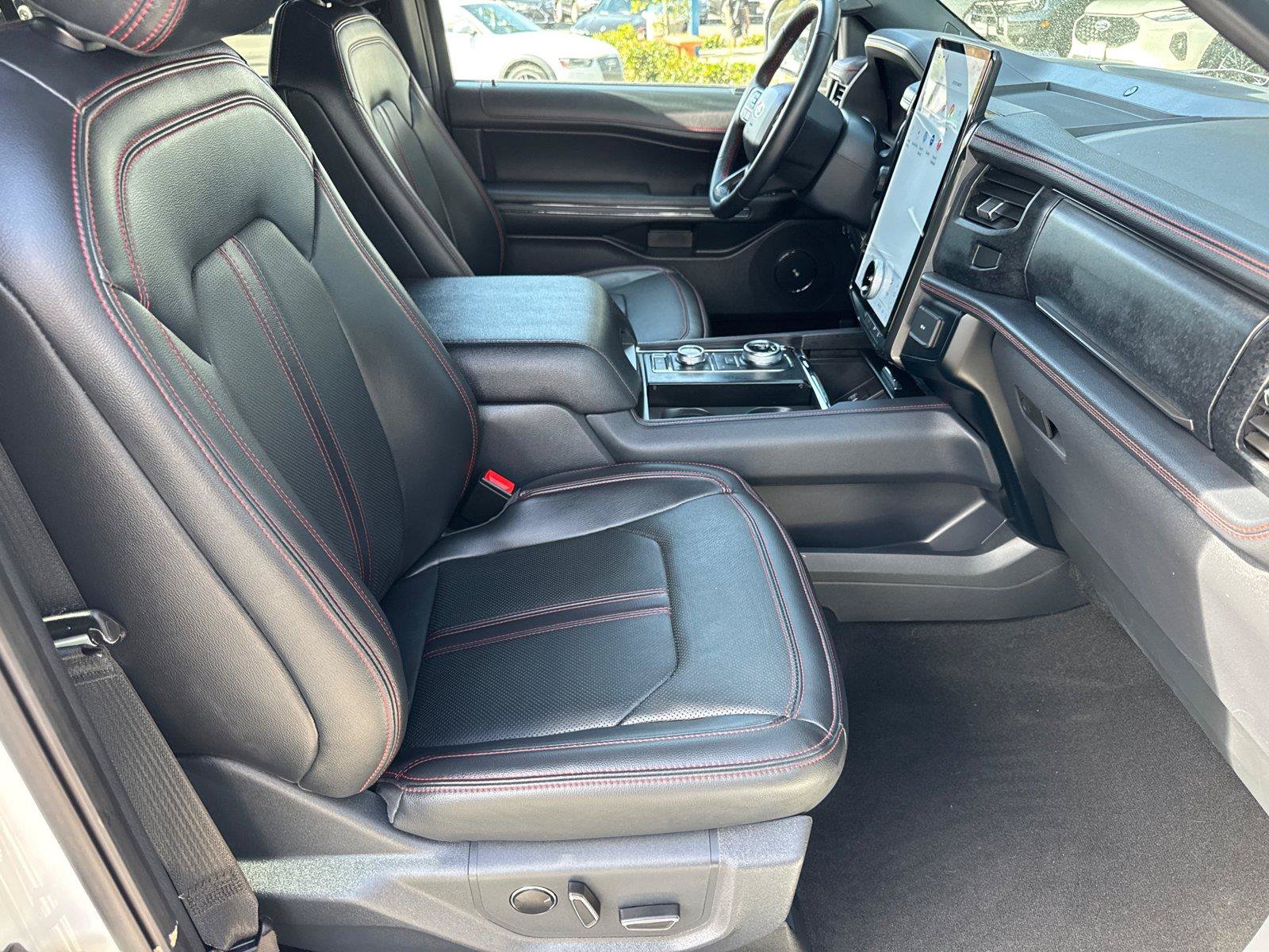Certified 2024 Ford Expedition Limited AWD/4WD image 18
