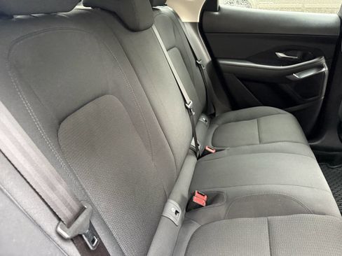 Used 2019 Jaguar E-PACE P250 AWD 4dr SUV image 19