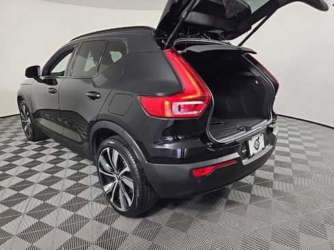 Used 2021 Volvo XC40 P8 Recharge w/ Advanced Package image 10