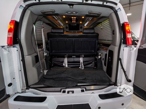 Used 2019 Chevrolet Express 2500 Extended w/ Enhanced Convenience Package image 15