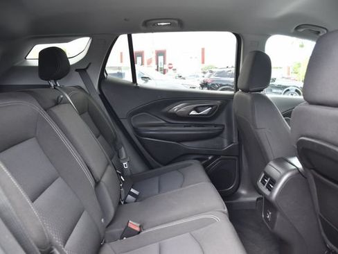 Used 2024 GMC Terrain SLE w/ Driver Convenience Package FWD image 25
