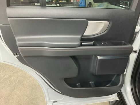 Used 2025 Ford Expedition Active image 13