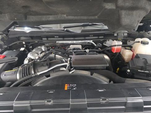 Used 2025 GMC Sierra 2500 AT4X image 16