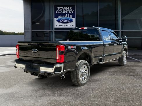 Used 2024 Ford F250 Lariat w/ Chrome Package AWD/4WD image 3