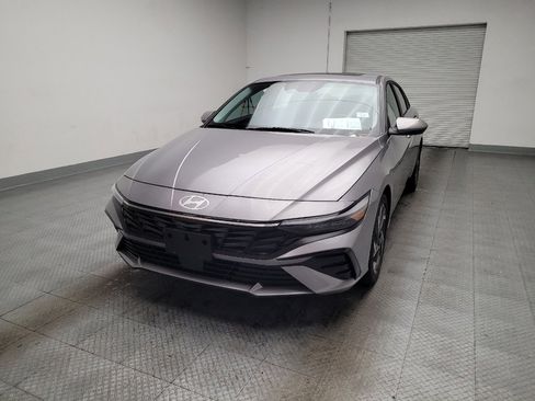 Used 2025 Hyundai Elantra SEL image 15