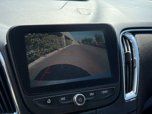 Used 2017 Chevrolet Malibu LT w/ Driver Confidence Package image 15