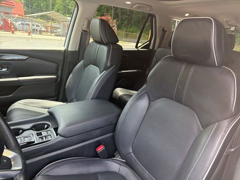 Used 2024 Honda Pilot Elite image 7