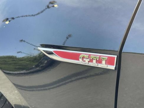 Used 2018 Volkswagen GTI S FWD image 10