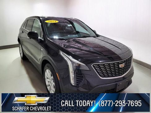 Used 2021 Cadillac XT4 Luxury w/ Driver Awareness Package image 12