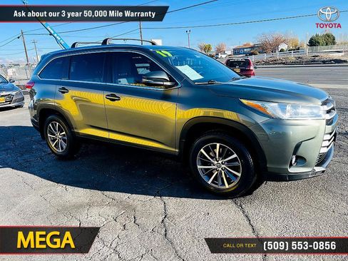 Used 2019 Toyota Highlander XLE image 9