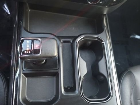 Used 2023 Chevrolet Silverado 1500 ZR2 w/ Technology Package image 29