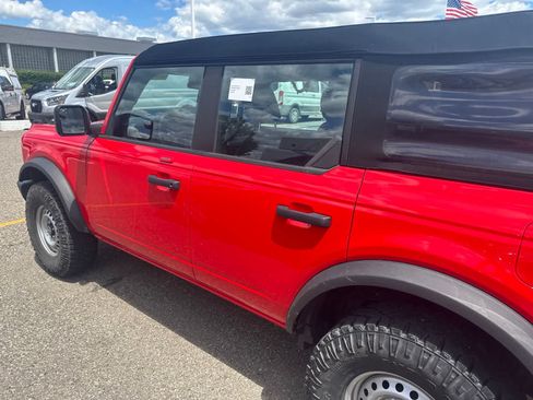Used 2023 Ford Bronco 4-Door AWD/4WD image 19