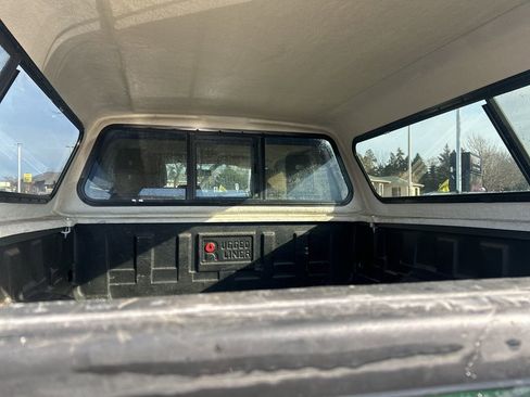 Used 2015 Ford F250 Lariat w/ Chrome Package image 28