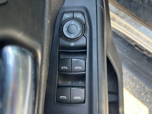 Used 2021 Chevrolet Silverado 1500 Custom w/ LPO, Dark Essentials Package image 5