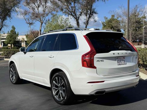 Used 2018 Volvo XC90 T6 Momentum w/ Convenience Package image 2
