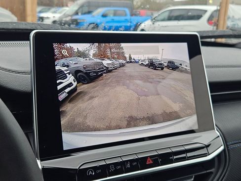 New 2026 Jeep Compass Latitude image 24