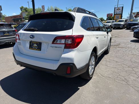 Used 2018 Subaru Outback 2.5i Premium AWD/4WD image 7